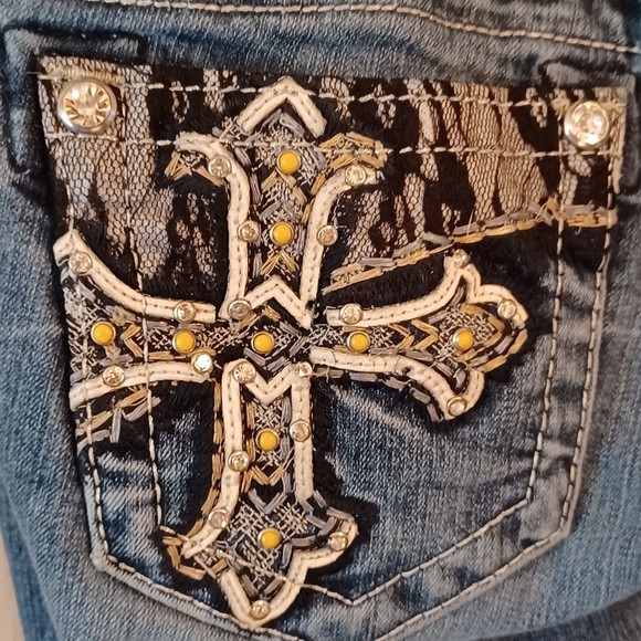Miss Me Jeans, Size 29, Mid-Rise, Boot Cut, 30W x 28L, Bedazzled, Distressed - Picture 9 of 13